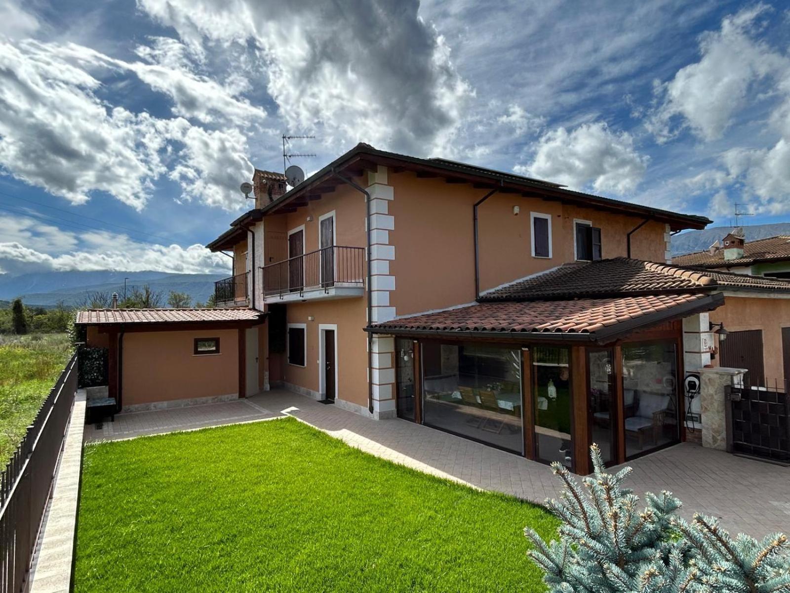 Casa Vacanze Boutique House Casa Mimo San Demetrio ne' Vestini Luaran gambar